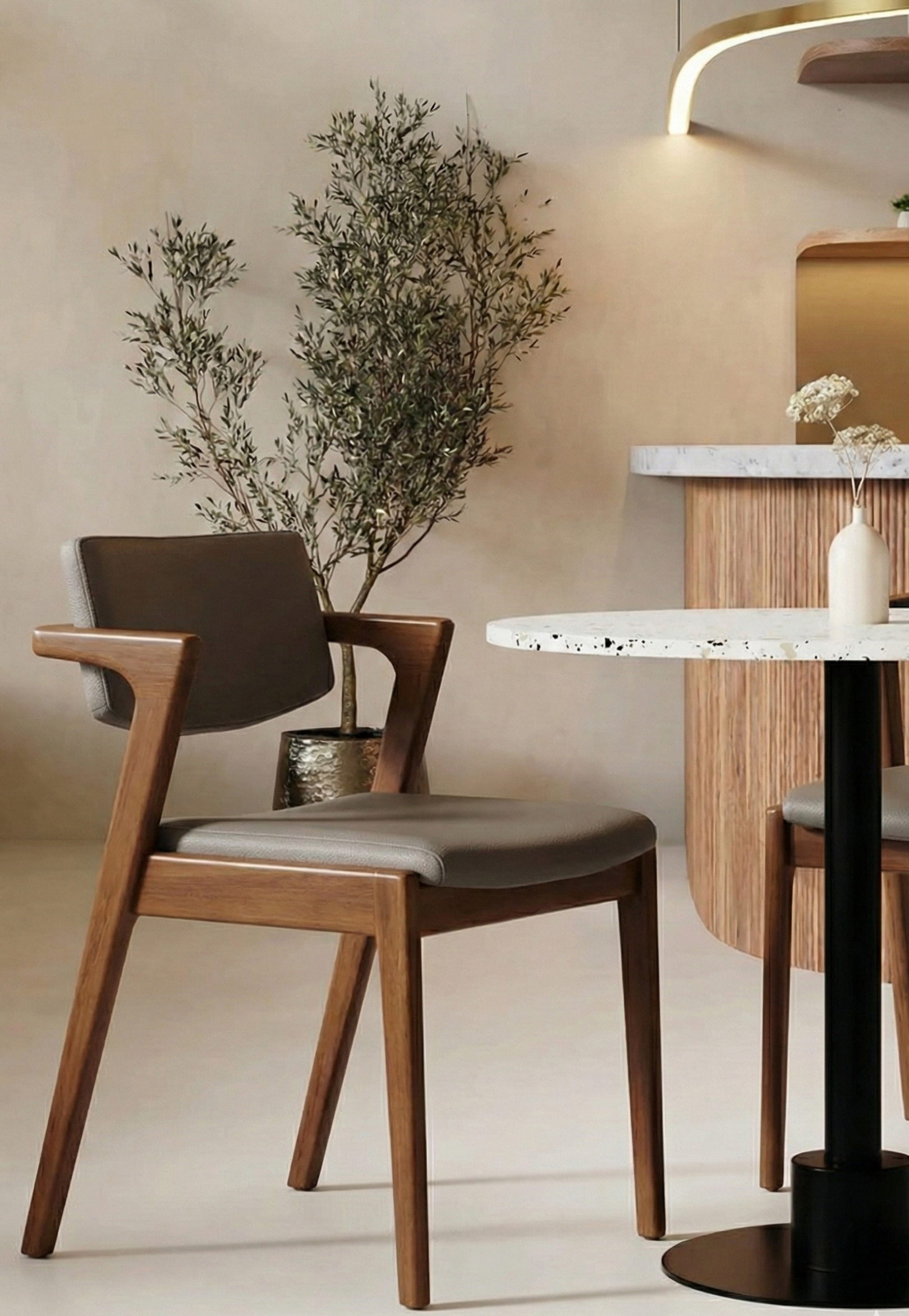 Custom Chair Manufacturer in Ahmedabad